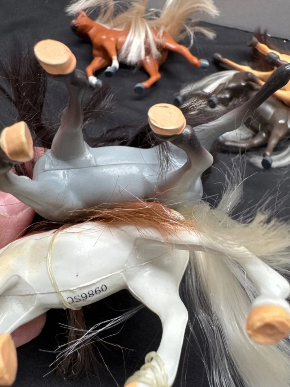 Vintage Plastic Toy 5 Horses With White Mane & Tail 5